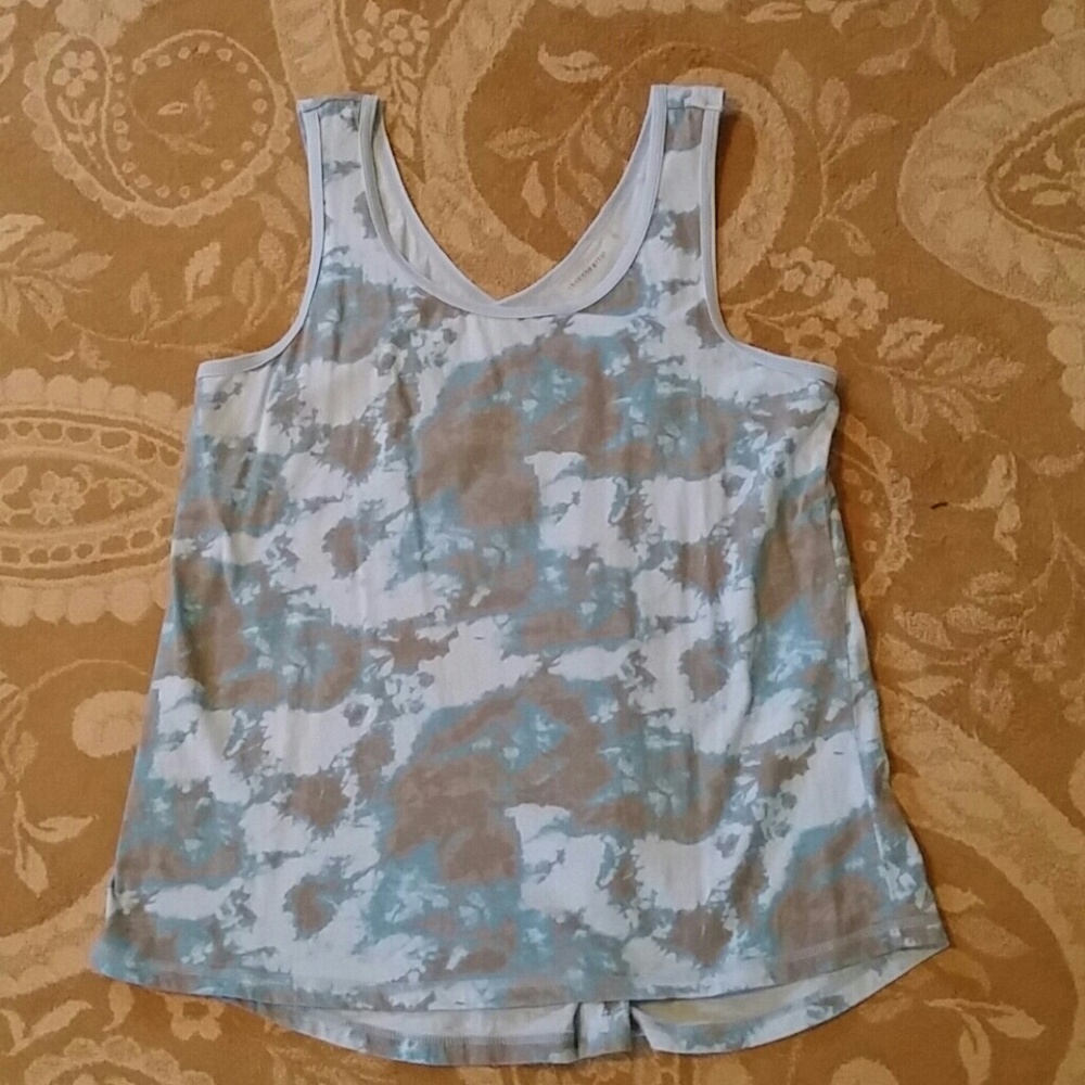 Three hearts split back yoga tank